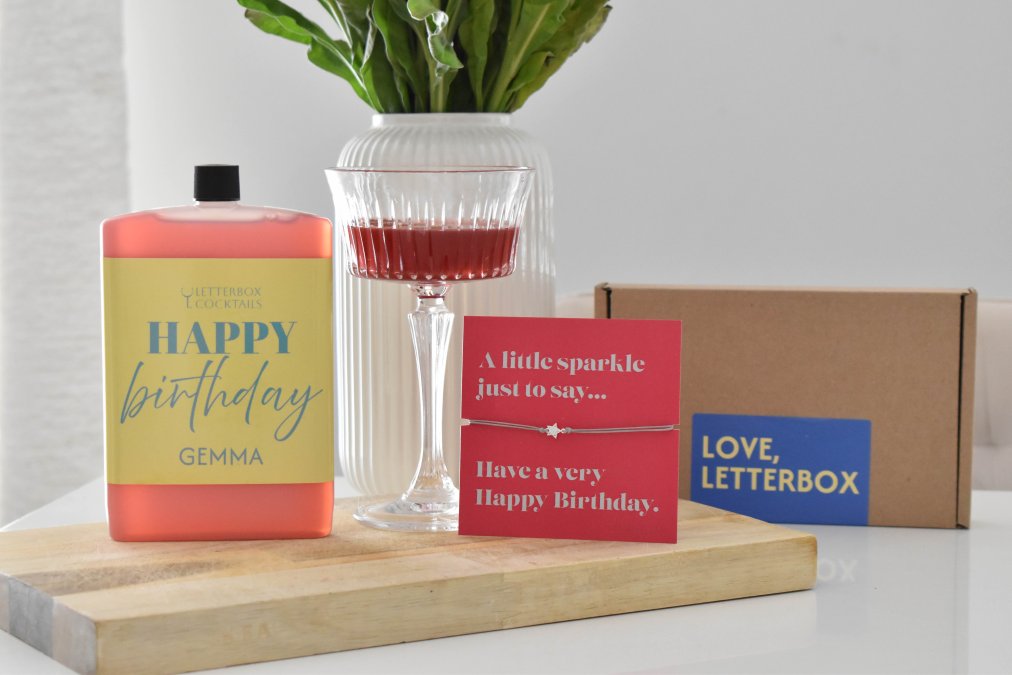 How to Choose Cocktail Party Gifts: A 2026 Guide